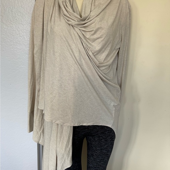 Sun protection finest light weight eco fibers made in USA designed from scratch - Picture 4 of 8